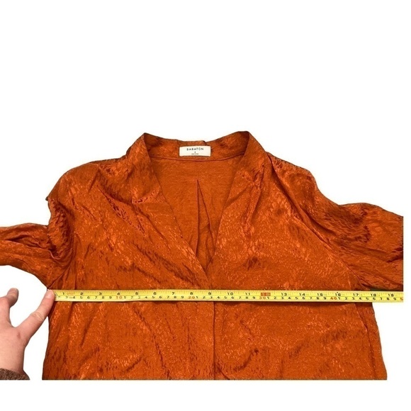 Aritzia Babaton Power embossed rust orange silky collarless blouse - Picture 6 of 9
